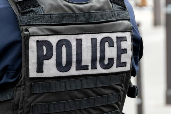 Francuska: Zasjeda na putu do zatvora - čuvari ubijeni, zatvorenik...