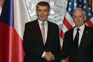 Češki premijer rekao Matisu da SAD ne treba da napuštaju Sporazum...