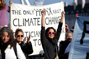 Protest zbog klimatskih promjena: Zauzimamo mostove Londona...
