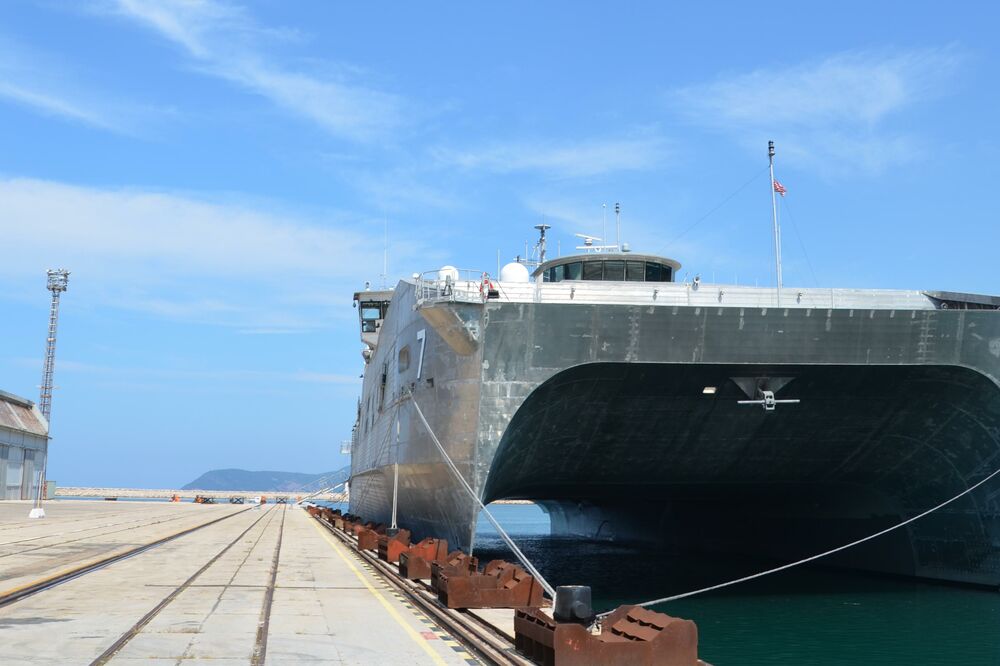 brod mornarice SAD, Foto: Me.usembassy.gov
