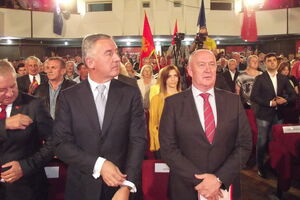Đukanović: Od obnove nezavisnosti smo udvostručili plate i...