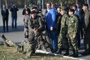 AP: Srbija pokazuje silu, održava vojne vježbe u jeku tenzija oko...