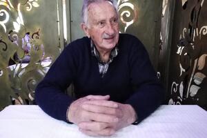 Vasilije iz Pljevalja od 90 godina radi s merakom