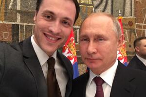 Milačić i selfi sa Putinom, DF i "kropovanje" Danilovića