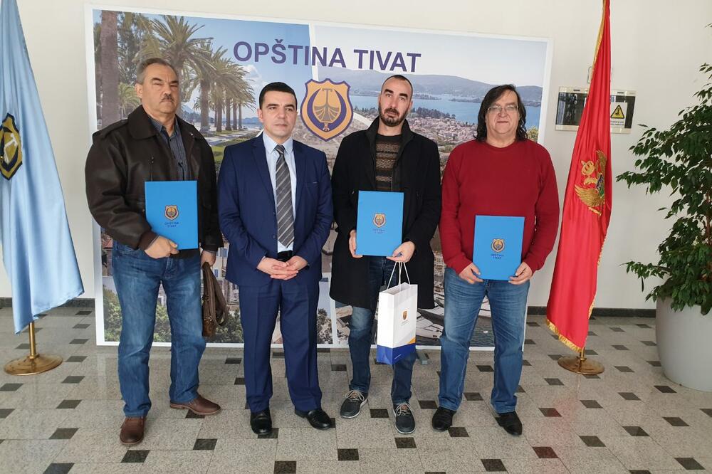 Nakon potpisivanja ugovora, Foto: Opština Tivat