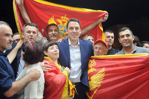 Podgorica: DPS 32 mandata, Demokrate i URA 17, DF-SNP osam