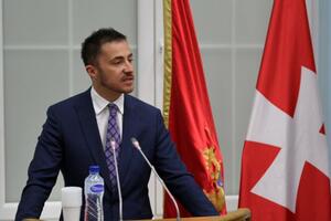Bogdanović kritikovao RTCG: Optuživali Vladu, a sada kasne