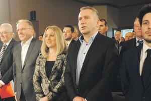 Savjet URA traži od Abazovića da sačuva partiju