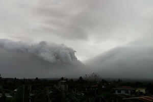 MOGUĆA "OPASNA ERUPCIJA" Filipini: Vulkan Majon se aktivirao
