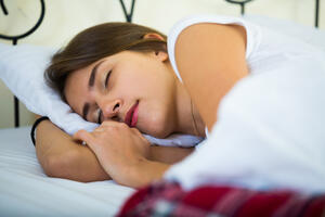 Studija pokazala:  Ljudi u snu vrlo često izgovaraju negativne i...