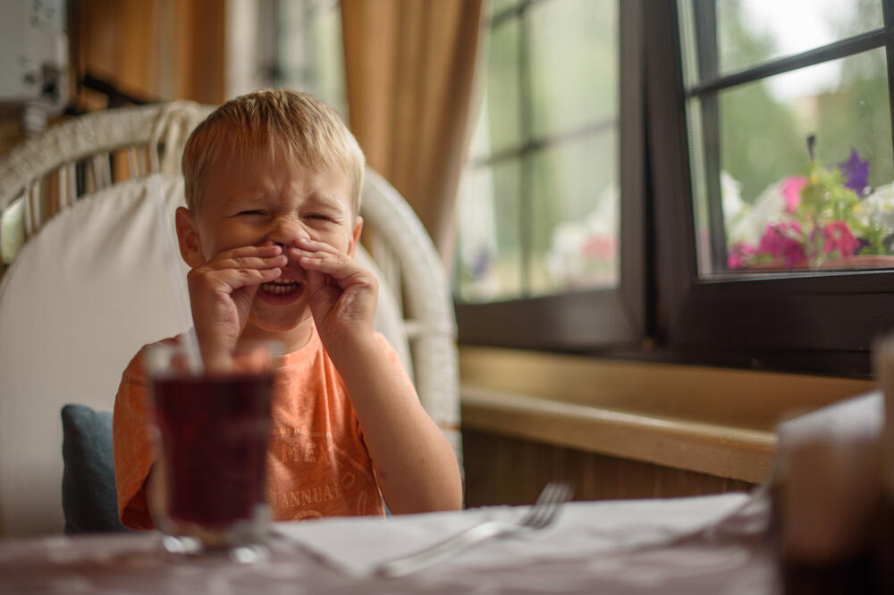 dijete, restoran, dječak, Foto: Shutterstock