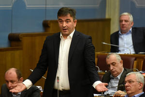 Medojević: Ni jedan partijski lider nema šanse protiv kandidata...