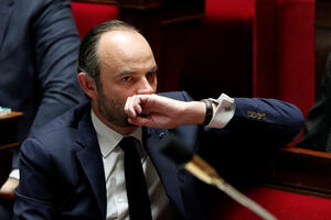 Premijer Francuske iznajmio avion za 350.000 eura: "Preuzimam...