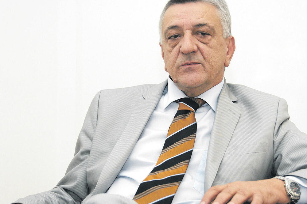 Danilo Ppović (novine)