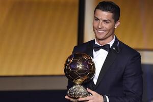 Ronaldo podigao petu Zlatnu loptu i dostigao Mesija
