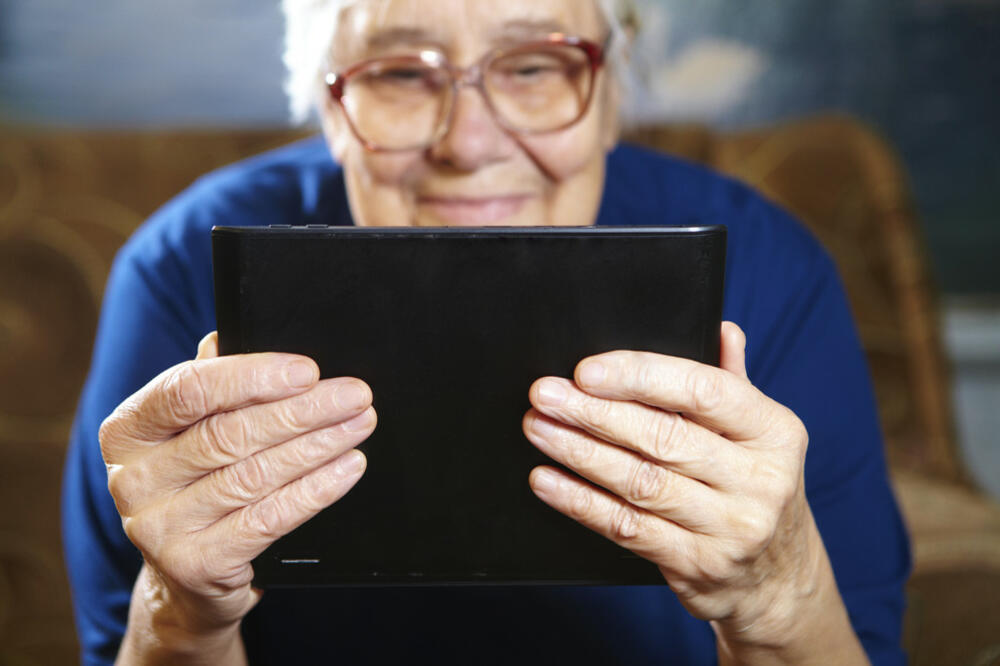 penzioneri internet, Foto: Shutterstock