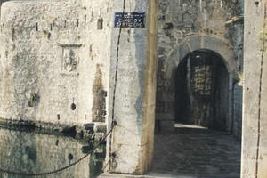 Kotor: Saniraju oštećene djelove bedemskog zida