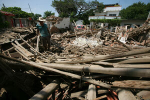 U zemljotresu u Meksiku stradalo bar devedeset osoba