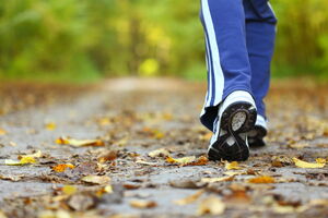 Sredovječni ljudi zbog zdravlja trebaju više šetati i brzo hodati