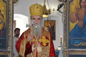 Amfilohije: Mila bih krstio u Ostrogu