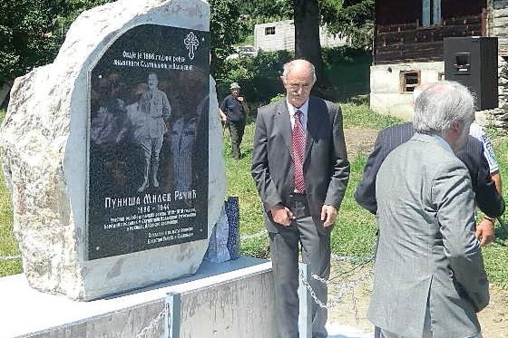 Puniša Račić spomenik, Foto: Tufik Softić
