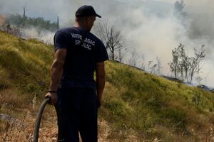 Požar ugrožava kuće u Vranjskim njivama, lokalizovan požar na...