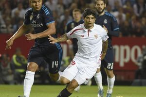 Dok Jovetić čeka, Sevilja dovodi igrača iz Intera