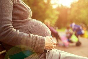 Studija pokazala: Carski rez je mnogo češći kod gojaznih trudnica