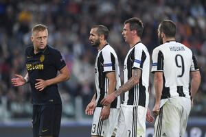 Prljavi Glik gazio po igračima Juventusa, pogledajte kako ga je...