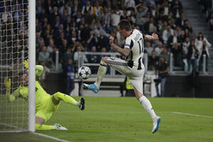 Juventus rutinski do finala: Deveta šansa za treći trofej