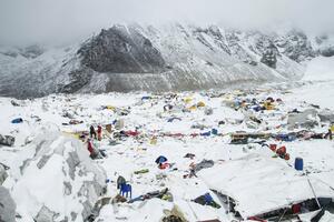 Počinje akcija čišćenja smeća na Mont Everestu
