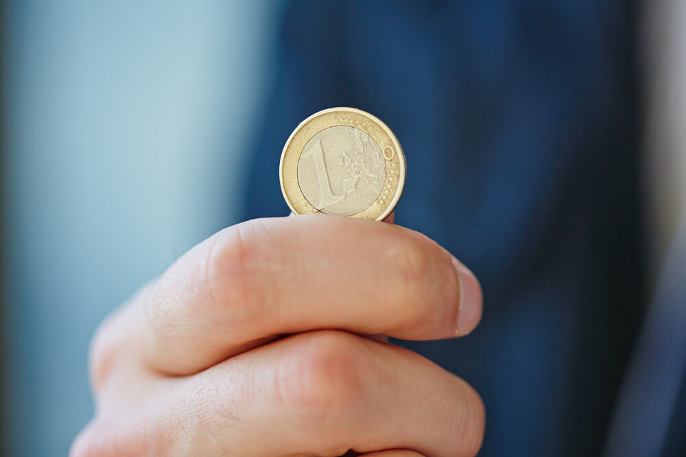 jedan euro, Foto: Shutterstock