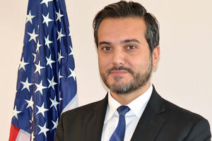 Aliu: Ambasada SAD ne podržava nasilo rušenje vlasti
