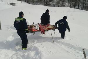 Spašena starica iz sela kod Kolašina: Tri kilometra je nosili kroz...