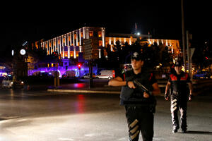Pucnjava ispred američke ambasade u Ankari, napadač uhapšen