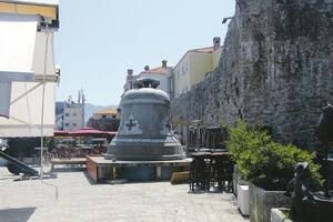 Koalicija "Budva mora": Stari grad je poprište nemilosrdne borbe...