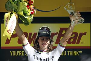 Treća pobjeda za Sagana, Frum zadržao žutu majicu