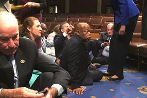 Haos u Kongresu SAD: Demokrate sjede na podijumu, republikanci...