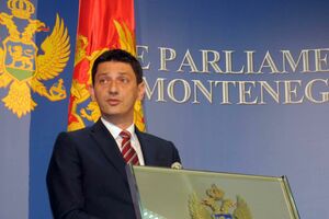 Pajović ne može da računa na opozicione glasove