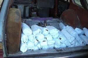 U “ mercedesu ” našli 160  kilograma rezanog duvana