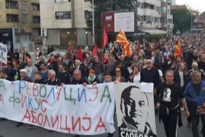 Demonstranti u Skoplju protestovali ispred rezidencije...