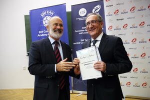 Lino Červar dobio nagradu EHF-a za najveća dostignuća