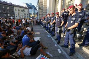 Mađarska šalje policiju na granicu Makedonije i Grčke