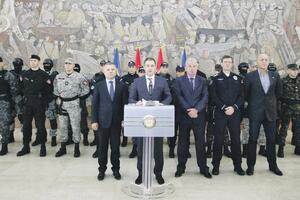 Kome odgovara  histerija na političkoj sceni Srbije