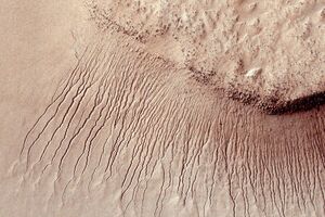 NASA: Na Marsu pronađena tečna voda