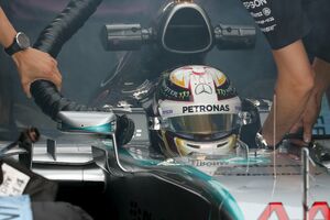Mercedes želi prva dva mjesta u Singapuru