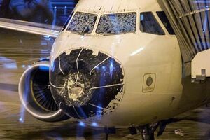 SAD: Oluja otkinula "nos" aviona, putnici vrištali i plakali