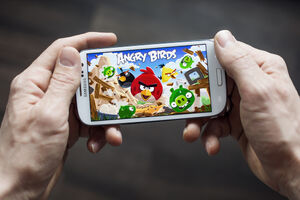 Stižu Angry Birds 2
