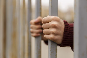 Optuženim za pljačku banke u Tivtu višegodišnje kazne zatvora