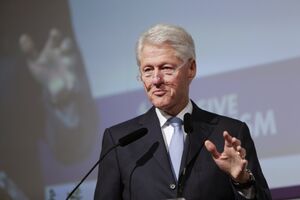 Klinton na godišnjici Srebrenice